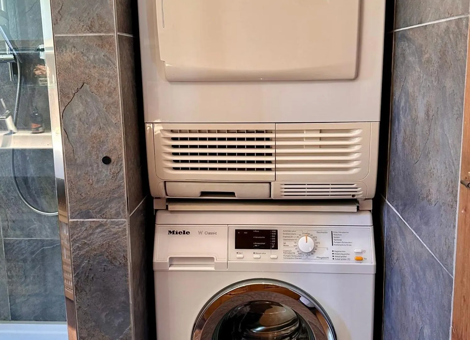 Top Wohnung In Stadtvilla Mit Terrasse Und Garten Nuremberg Germany