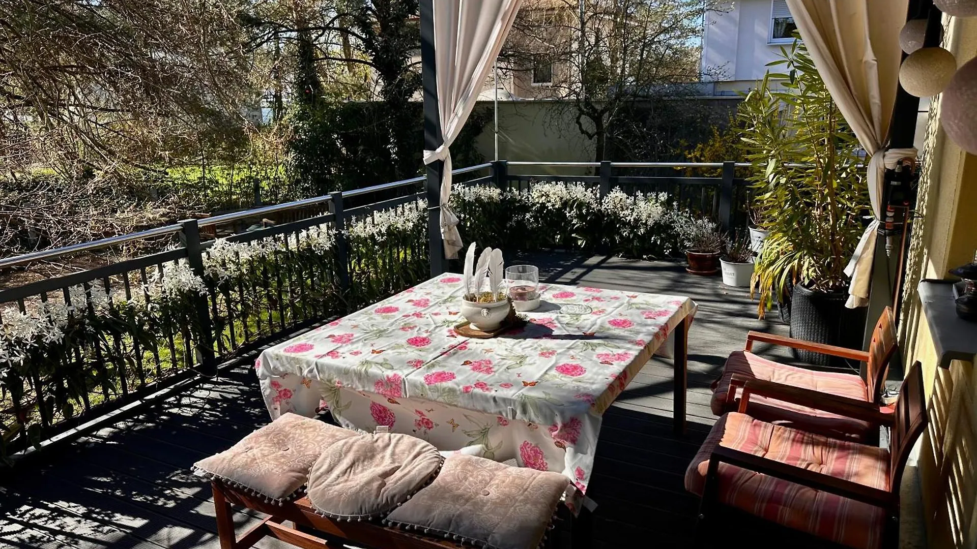 Top Wohnung In Stadtvilla Mit Terrasse Und Garten Nuremberg 0*,  Germany