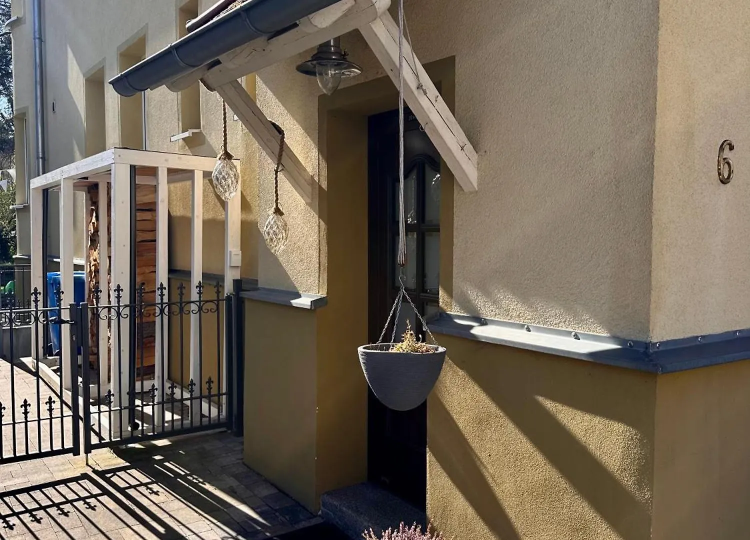 Top Wohnung In Stadtvilla Mit Terrasse Und Garten Nuremberg Apartment
